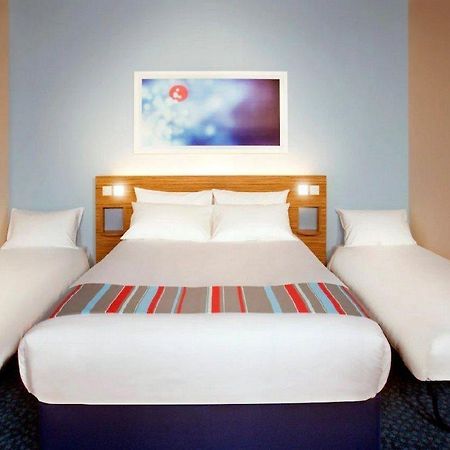 Travelodge Tunbridge Wells Exterior photo