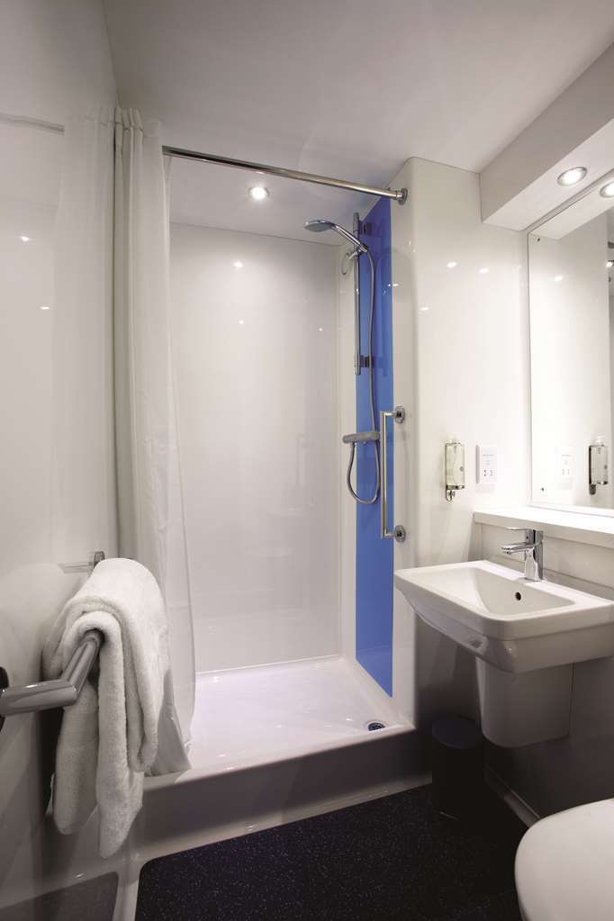 Travelodge Tunbridge Wells Room photo