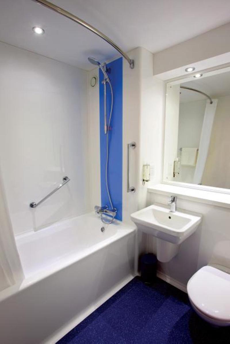 Travelodge Tunbridge Wells Exterior photo